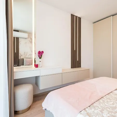 Luxury Ap Blanka - Pool & Panorama In Azur 아파트 산콘스탄틴앤헬레나