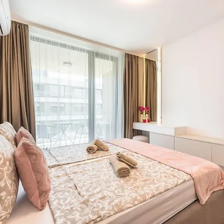 Luxury Ap Blanka - Pool & Panorama In Azur 산콘스탄틴앤헬레나