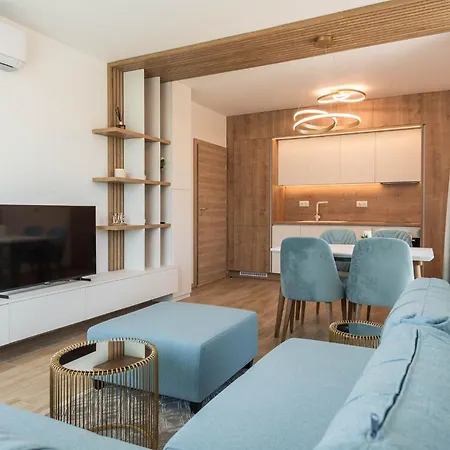 Luxury Ap Blanka - Pool & Panorama In Azur 아파트